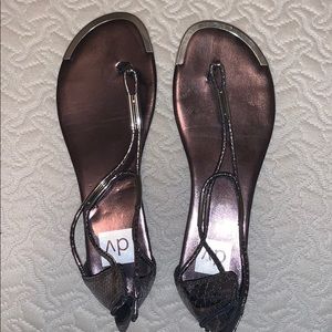 DV women’s sandals